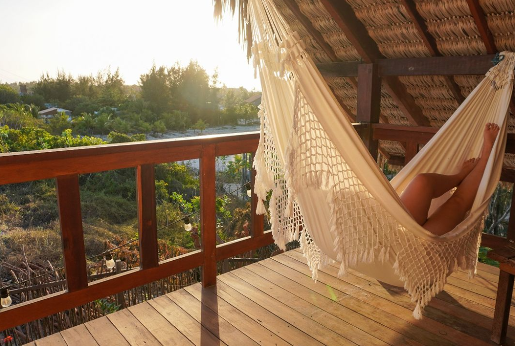 A Chalet du Kite é um refúgio minimalista localizado na encantadora Praia do Preá. Ideal para quem deseja desconectar-se do cotidiano e reconectar-se consigo mesmo.